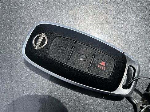 Used 2023 Nissan Ariya FWD image 14