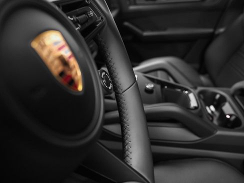 New 2026 Porsche Cayenne GTS image 42