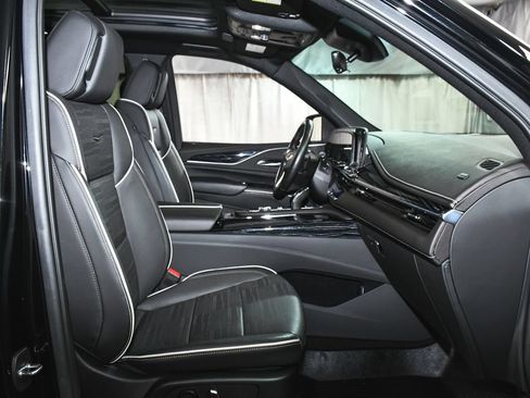 Used 2022 Cadillac Escalade Sport AWD/4WD image 58