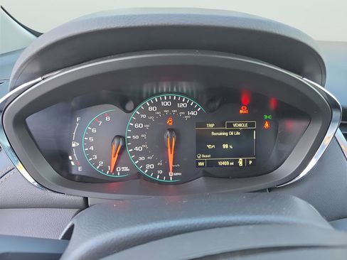 Used 2022 Chevrolet Trax LT w/ LT Convenience Package image 31