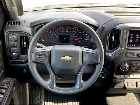 Used 2024 Chevrolet Silverado 1500 Custom AWD/4WD image 8