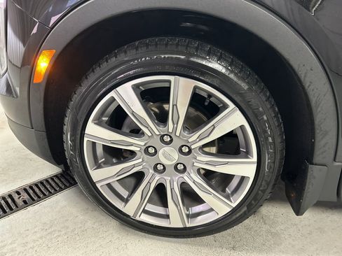 Used 2020 Cadillac XT4 Premium Luxury AWD/4WD image 9