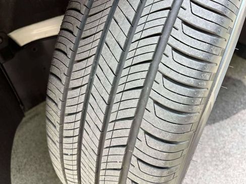 Used 2027 Honda HR-V EX-L image 12