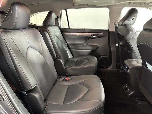 Used 2020 Toyota Highlander Limited AWD/4WD image 20