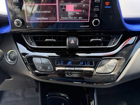 Used 2021 Toyota C-HR XLE FWD image 19
