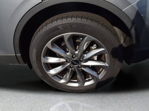 Used 2022 Lincoln Corsair AWD w/ Premium Package image 6
