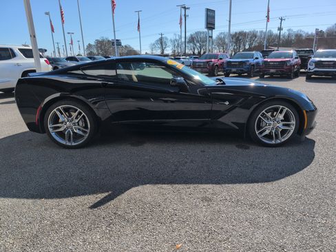 Used 2018 Chevrolet Corvette Stingray Coupe w/ 3LT Preferred Equipment Group image 9