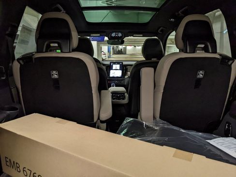 New 2026 Volvo XC90 T8 Plus image 27