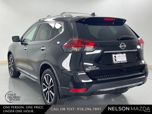 Used 2019 Nissan Rogue SL w/ Premium Package image 7