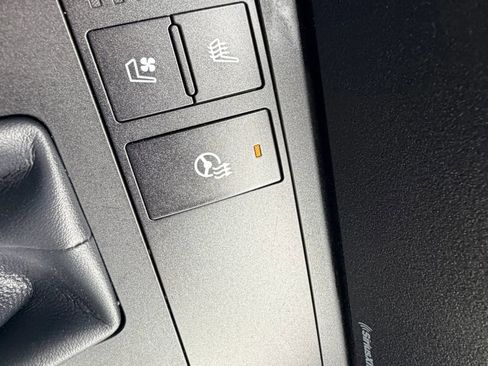 Used 2022 Lexus IS 350 F Sport w/ Memory Package AWD/4WD image 21