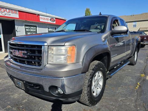 Used 2008 GMC Sierra 1500 SLT w/ SLE/SLT Trailering Package image 2