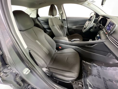 Used 2023 Hyundai Elantra SEL FWD image 25
