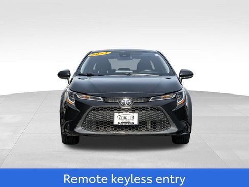 Used 2021 Toyota Corolla LE image 2