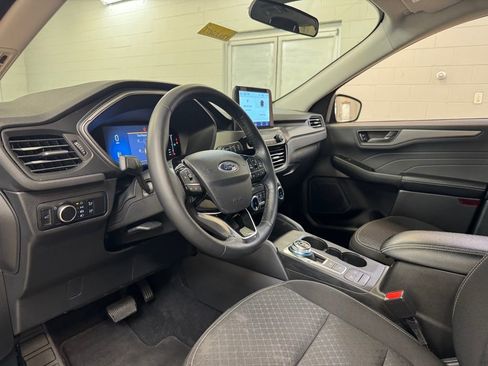 Used 2024 Ford Escape Active AWD/4WD image 13