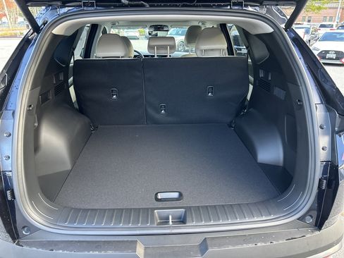 New 2025 Hyundai Tucson Limited image 16