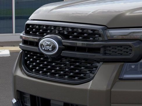 New 2025 Ford Ranger Lariat w/ FX4 Off-Road Package AWD/4WD image 18