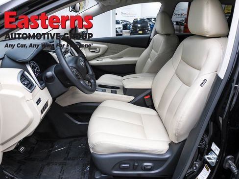 Used 2023 Nissan Murano SV image 14