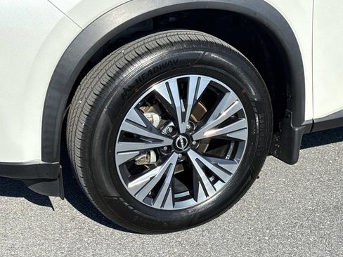 Used 2023 Nissan Rogue SV w/ SV Premium Package AWD/4WD image 30