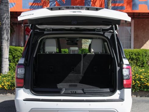 Used 2019 Ford Expedition Platinum image 9