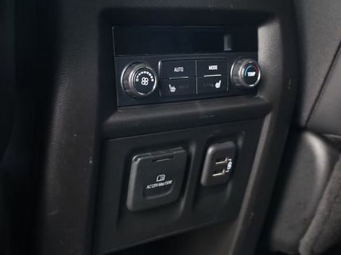 Used 2022 Chevrolet Traverse Premier w/ Redline Edition image 27