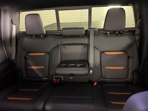 Used 2024 GMC Sierra 1500 AT4 w/ Technology Package AWD/4WD image 19