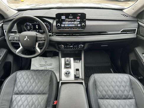 Used 2023 Mitsubishi Outlander SEL image 19