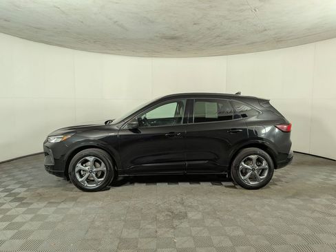 Used 2023 Ford Escape ST-Line image 3