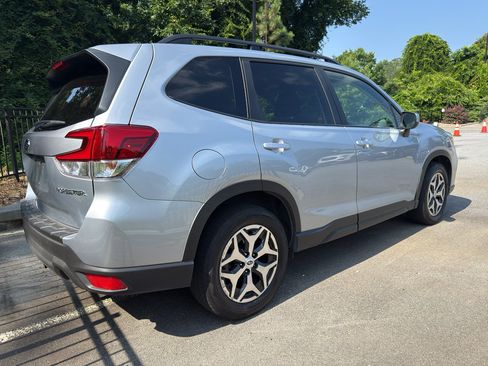 Used 2021 Subaru Forester Premium w/ Popular Package #1 AWD/4WD image 3