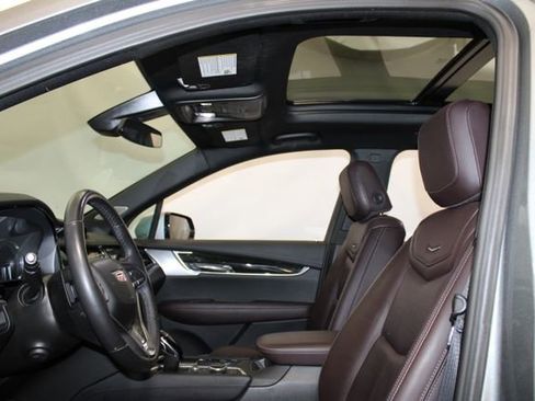 Certified 2023 Cadillac XT6 Premium Luxury image 8