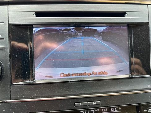 Used 2014 Toyota Avalon XLE FWD image 12