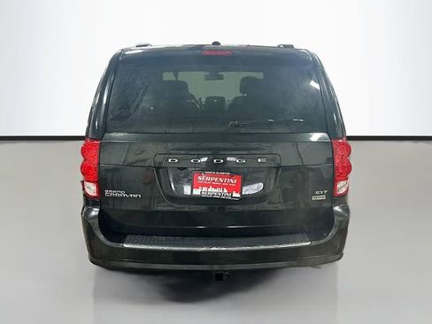 Used 2018 Dodge Grand Caravan SXT image 7