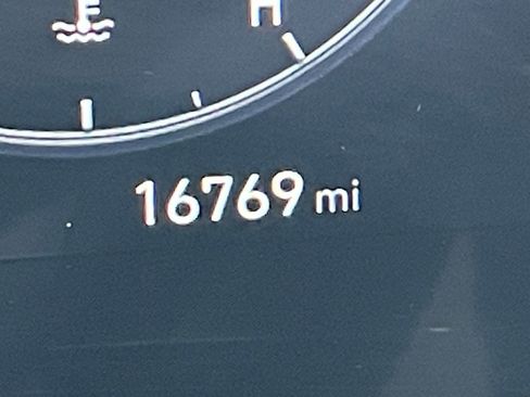 Used 2025 Hyundai Elantra SEL image 41