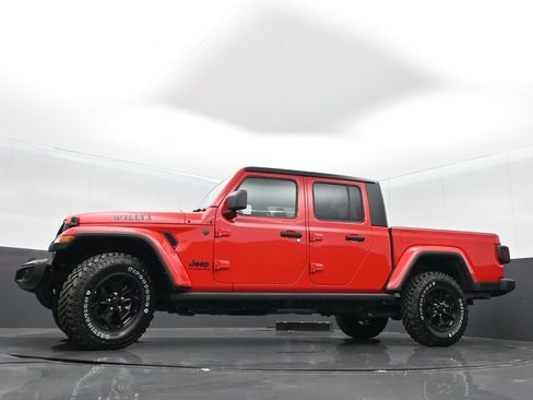 Certified 2022 Jeep Gladiator Willys image 28