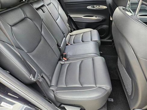 Used 2023 Genesis GV70 2.5T w/ Advanced Package AWD/4WD image 19