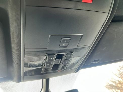 Used 2021 Volkswagen Atlas Cross Sport SE w/ Panoramic Sunroof Package image 44