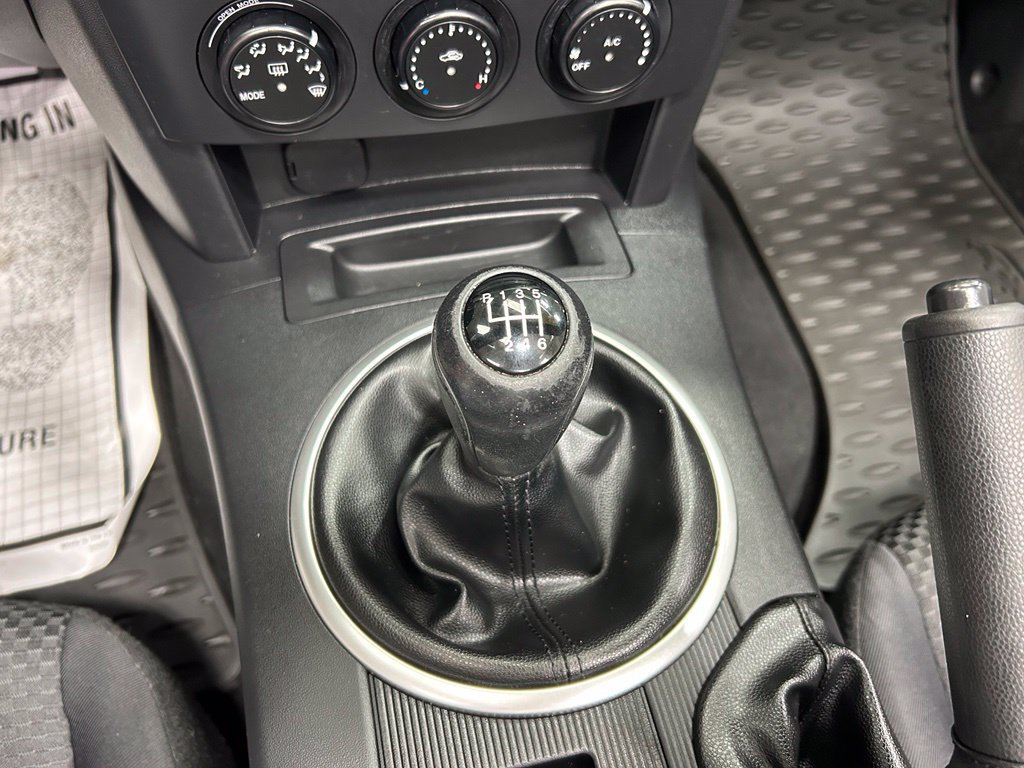 Used 2007 MAZDA MX-5 Miata Touring RWD image 12