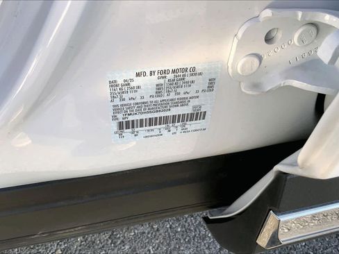 Certified 2025 Ford Explorer Active image 34