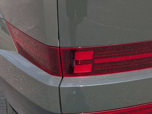 Used 2024 Hyundai Santa Fe SEL FWD image 18