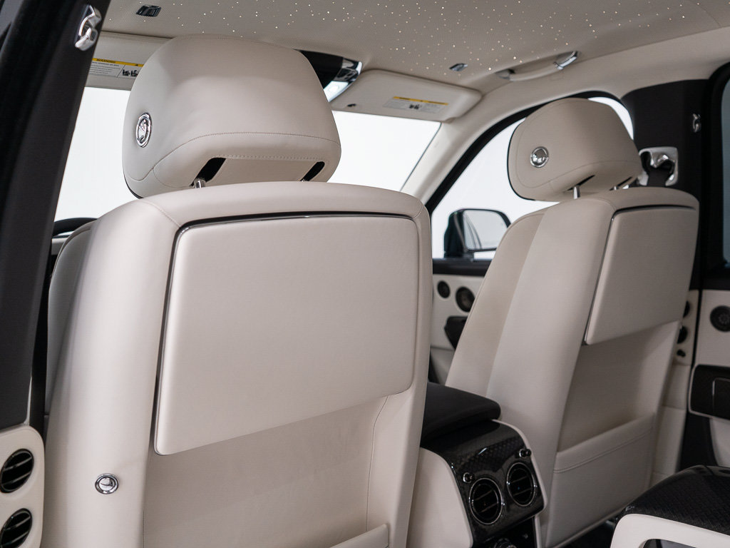Certified 2022 Rolls-Royce Cullinan Black Badge w/ Dark Exterior Package AWD/4WD image 24