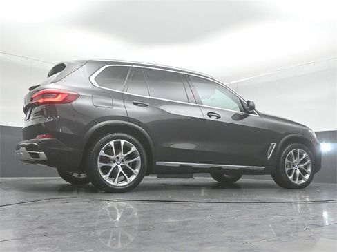 Used 2021 BMW X5 xDrive40i w/ Convenience Package image 37