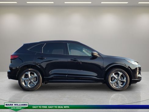 Certified 2023 Ford Escape ST-Line w/ Tech Pack #1 AWD/4WD image 2