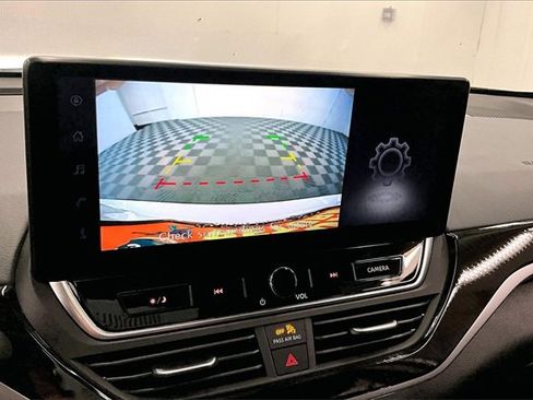 New 2025 Nissan Altima 2.5 SR w/ SR Premium Package image 24