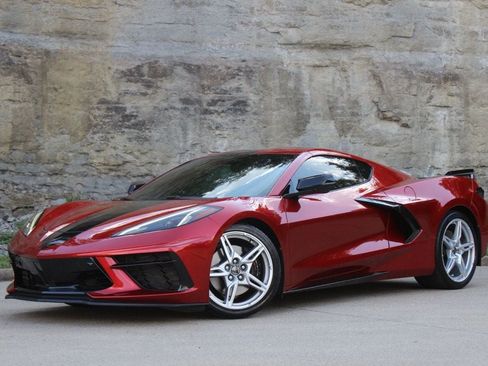 Used 2022 Chevrolet Corvette Stingray Preferred Cpe w/ Z51 Performance Package RWD image 9