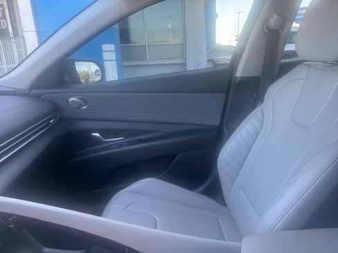 Used 2024 Hyundai Elantra Limited image 14