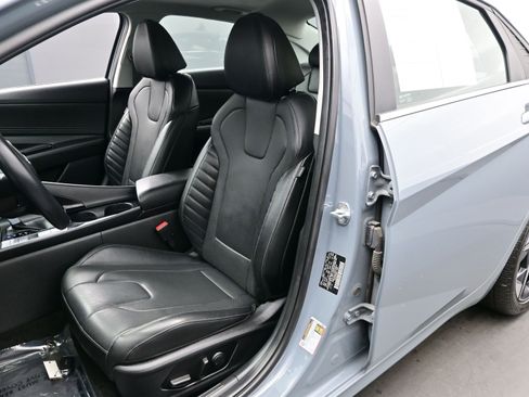 Certified 2023 Hyundai Elantra Limited image 12