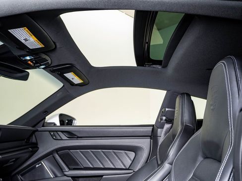 New 2026 Porsche 911 Carrera 4S image 17