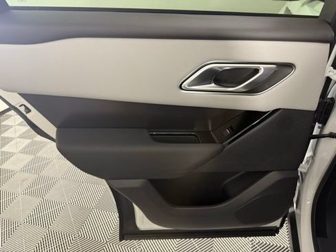 Used 2026 Land Rover Range Rover Velar Dynamic SE AWD/4WD image 27