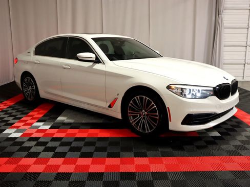Used 2019 BMW 530e w/ Convenience Package image 6