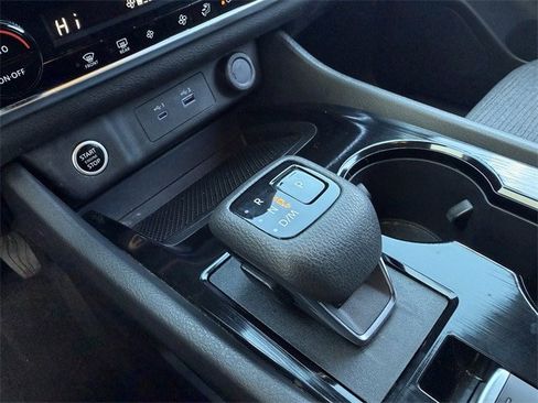 Used 2023 Nissan Rogue SV image 19