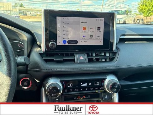 Certified 2025 Toyota RAV4 XLE AWD/4WD image 28
